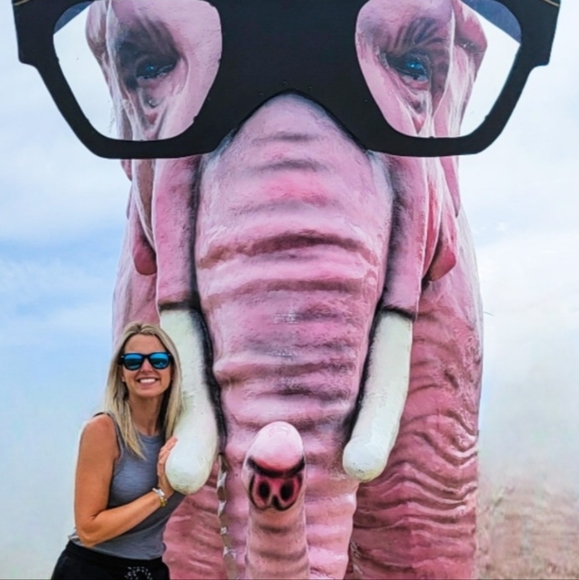 Meet your Posher, Harriette - Picture 1 of 1